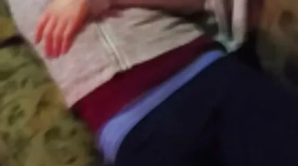 Сінд Шайн трахкають втрьох в українське порно відео усі щілини.
