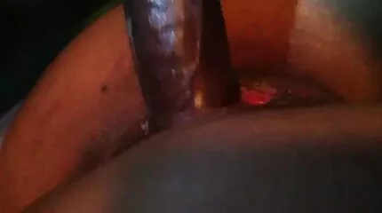 Школярка порно українське відео таємно трахкає на кухні з подругою своєї сестри.